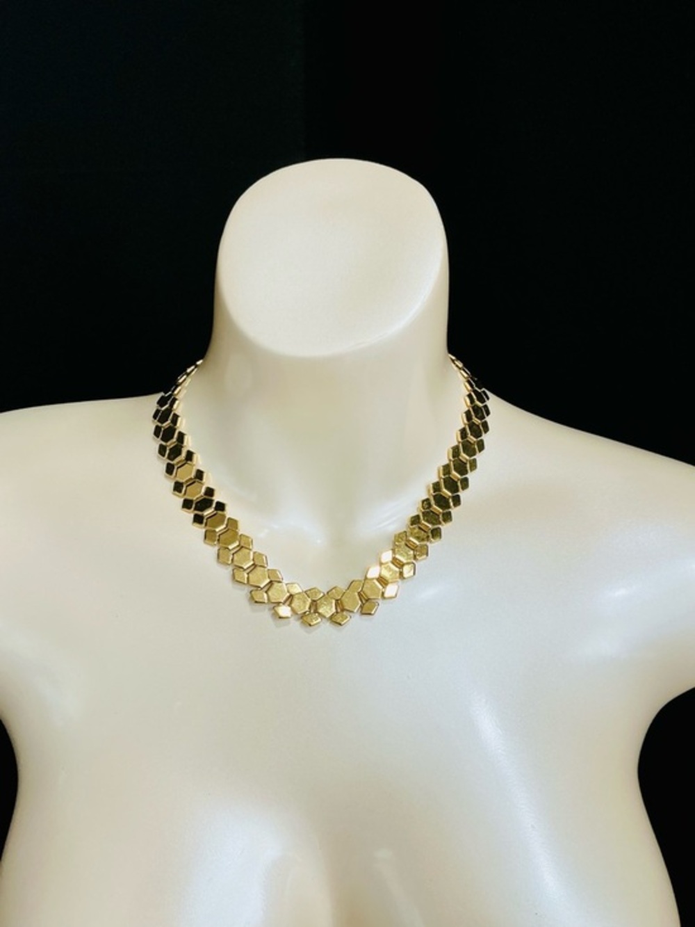 Hexagon Honeycomb Link Gold Necklace for Women Everyday Elegant Lightweight Chic
